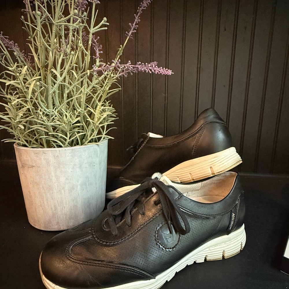 Mephisto Runoff Womens Size 8.5 Shoes Black Leather Sneakers Walking Athletic